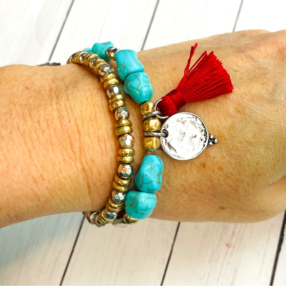 NEW NWT J. Jill Turquoise Bead Stretch Bracelet Set Red Tassel $39 Retail Tag - Picture 3 of 4